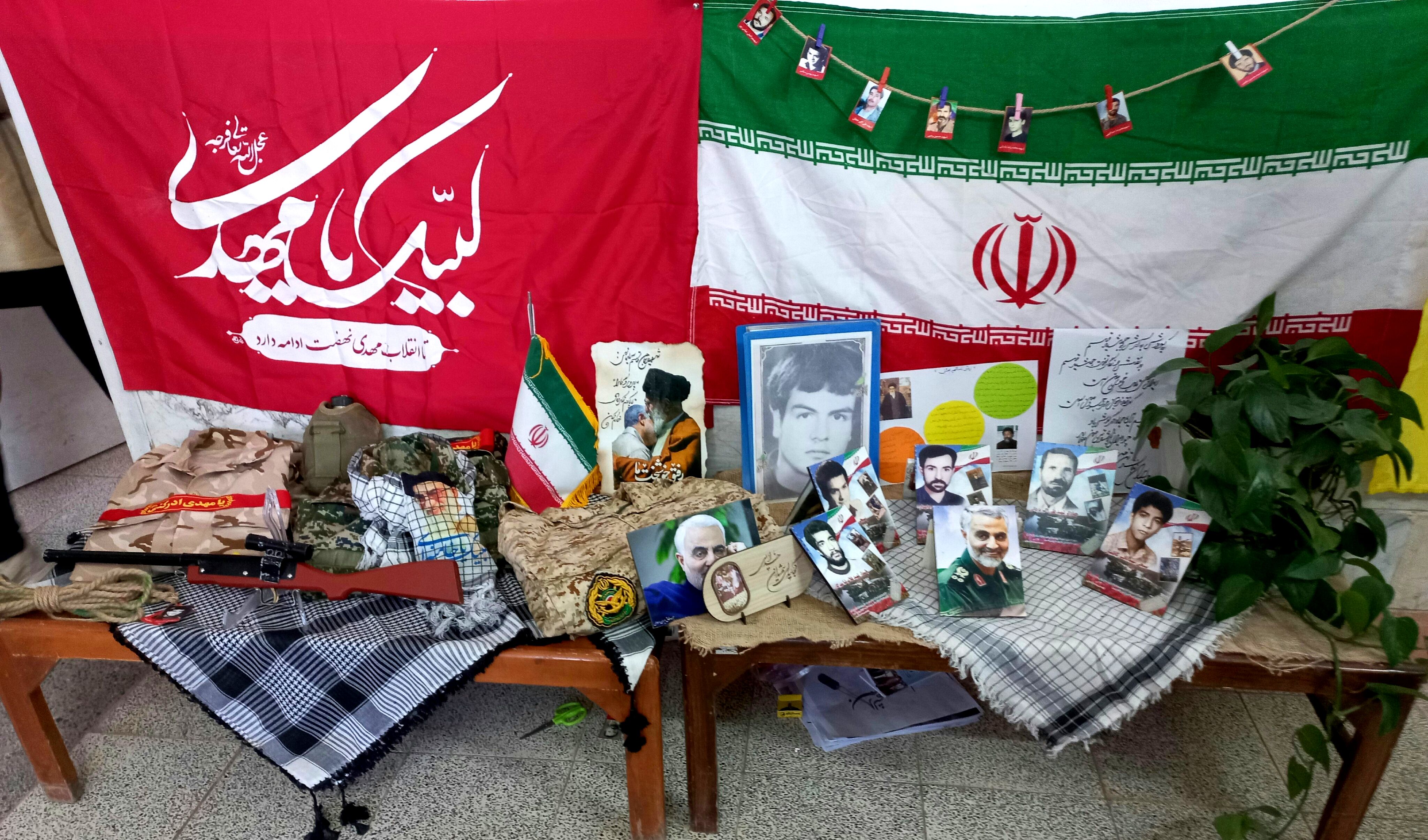 یادواره  شهدا تجلی گر عشق و فداکاری در دل مدرسه است 