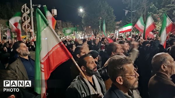 «فدای ایران»؛ پیام تویسرکان به جهان در مراسم اربعین قائد شهید