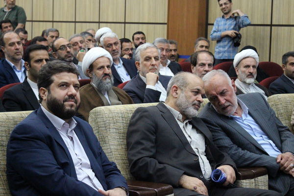جلسه شورای اداری استان تهران با حضور وزیر کشور به‌مناسبت هفته معلم
