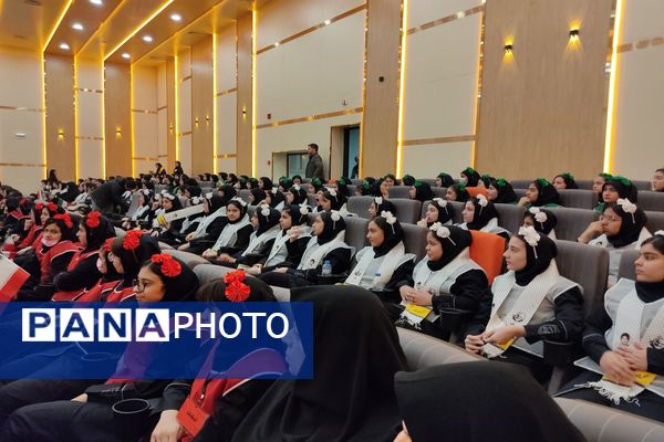 صدای زنگ انقلاب برای آغاز جشنی دوباره