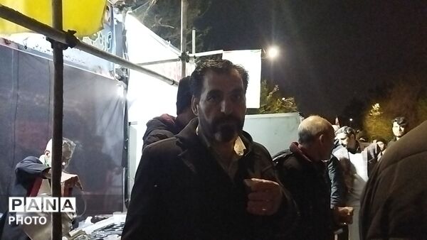 خیابان امام خمینی میزبان موکب های مردمی شد 