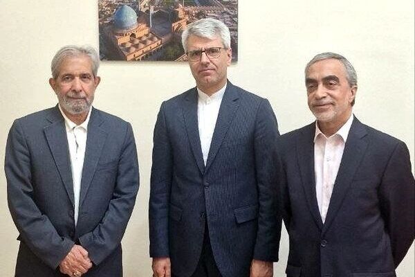 جلسه سخنگوی وزارت امور خارجه با سفرای سابق ایران در فرانسه