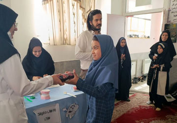 لبخندی به زیبایی و درخشندگی مروارید