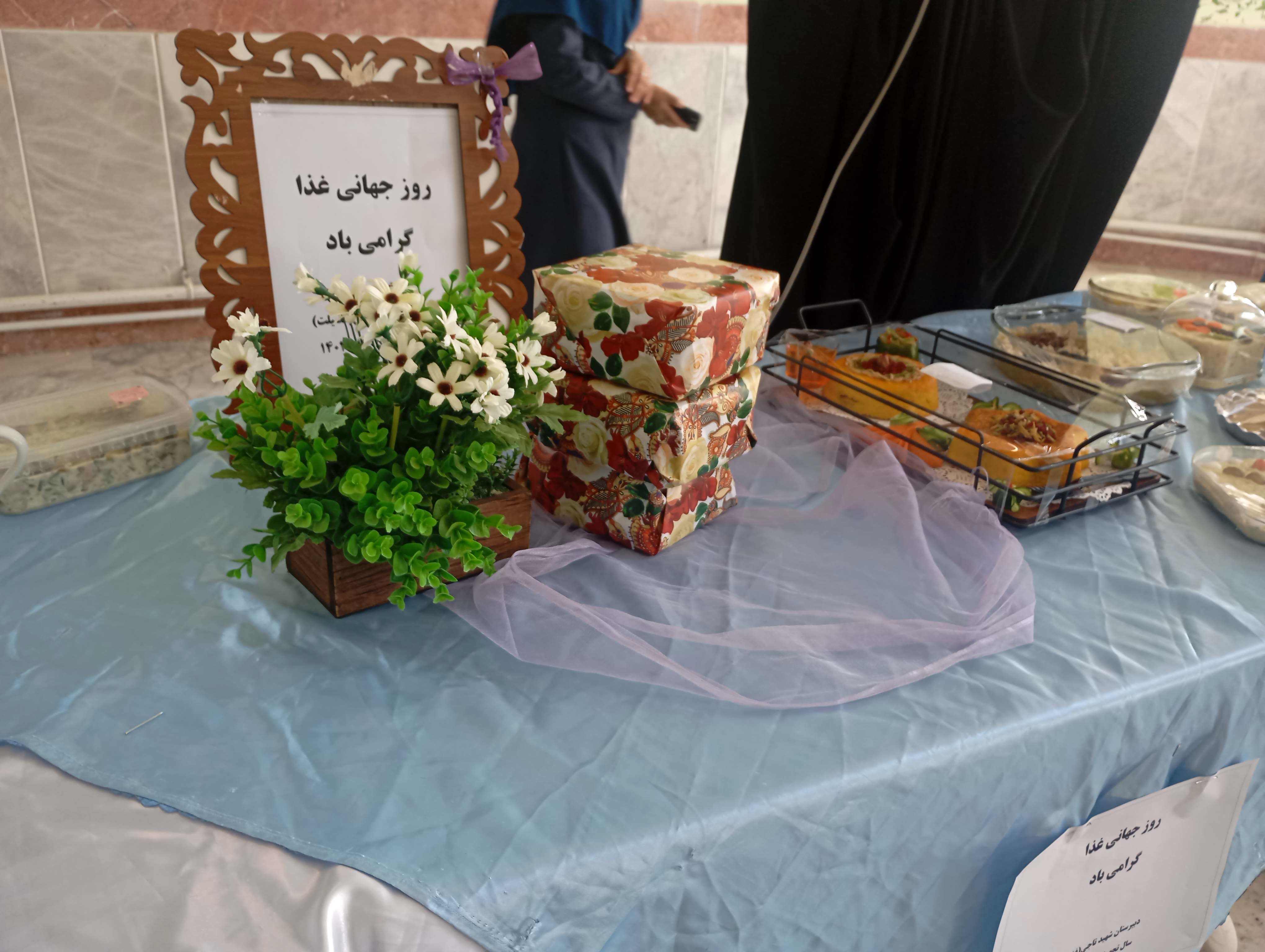 جشنواره غذا دبیرستان شهید تاجی(فضلیت)