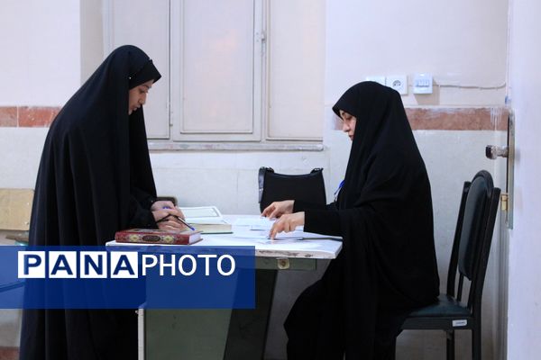  مسابقات قرآن، عترت و نماز متوسطه اول و دوم دختران بهارستان‌دو