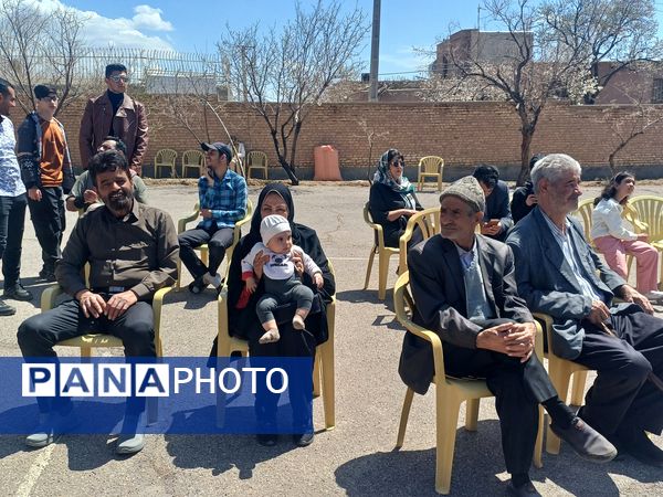 جشنواره و نمایشگاه بومی و محلی بهار در بهار روستای جندابه