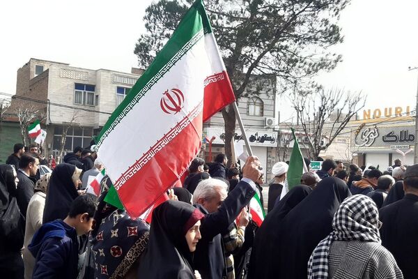 خروش مردمی در خیابان‌های رباط‌کریم در 22بهمن