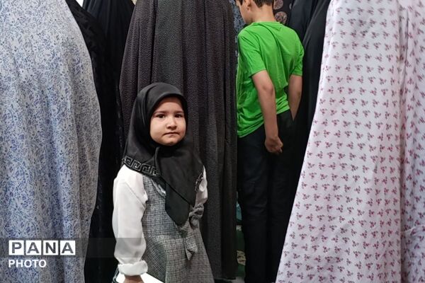 خانواده های ملاردی با «لبیک یا خامنه ای» پای کار نظام ایستاده اند