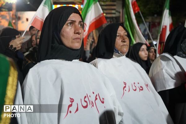تجلیل از دخترانِ شهدا و یادآوری فداکاری دختران میناب در شب‌های لاله نظرآباد