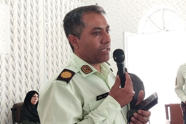 آشنایی با نیروی انتظامی گامی به سوی ارتقاء امنیت در مدرسه زکیه صباشهر
