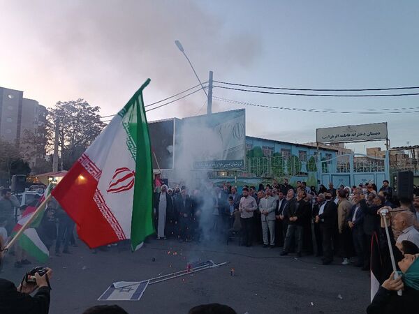 جشن پیروزی عملیات وعده صادق در میانه