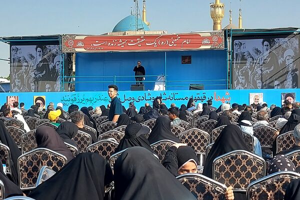 حضور پرشور مردم در بزرگداشت سالگرد رحلت امام خمینی (ره)