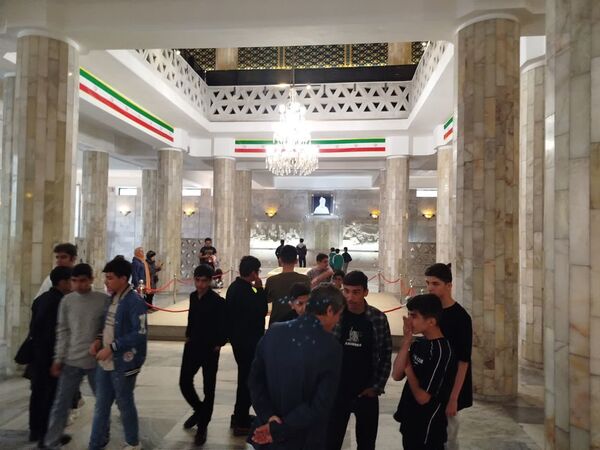 برگزاری اردوی تفریحی ـ زیارتی دبیرستان نمونه دولتی دانش به مقصد مشهد مقدس