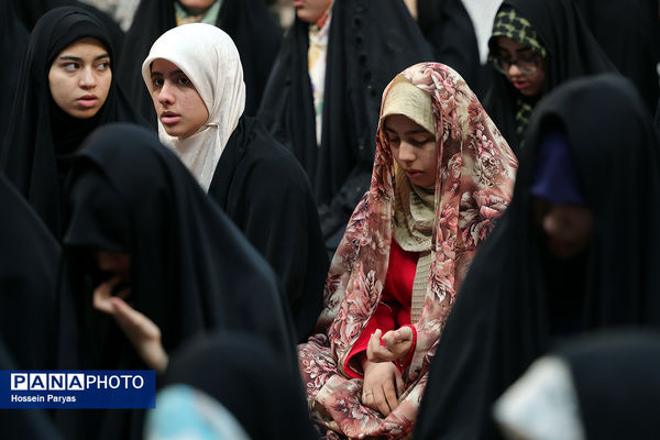 حضور وزیر آموزش و پرورش در جمع دانش‌آموزان معتکف