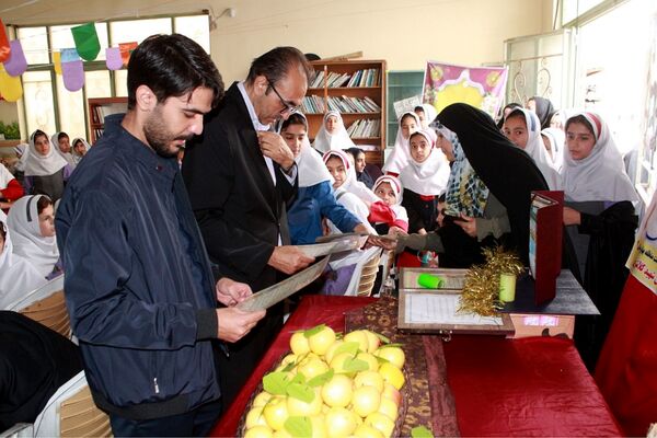 برگزاری مراسم هفته سلامت در مدرسه شهید کلانتری بهارستان‌دو