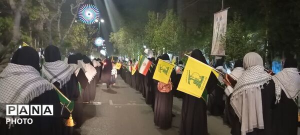 اقتدار و آمادگی دختران البرزی در رژه «جان فدای البرزی» پاسخی به هجمه‌ها در دهه کرامت