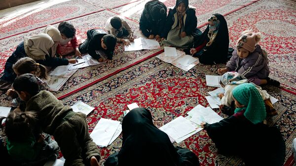 برپایی غرفه کودک در حاشیه نماز جمعه کاشمر