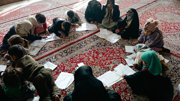 برپایی غرفه کودک در حاشیه نماز جمعه کاشمر