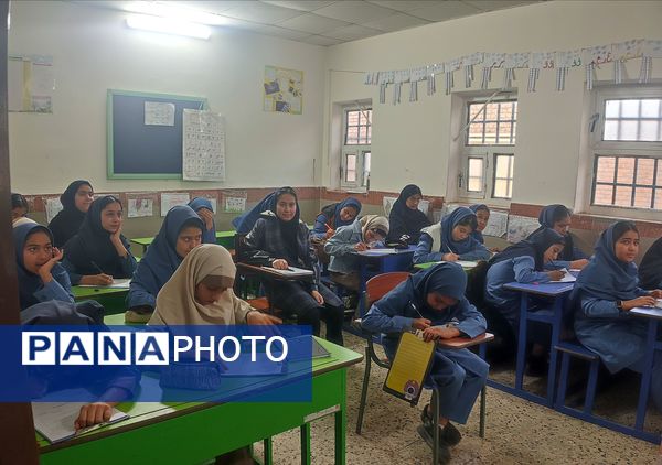 برگزاری امتحان نوبت اول در دبیرستان دخترانه میثاق