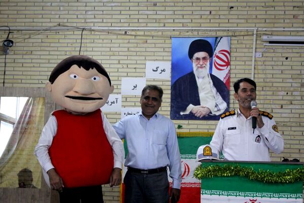 کارگاه آموزشی راهنمای رانندگی در مدرسه شاهد بندرعباس 