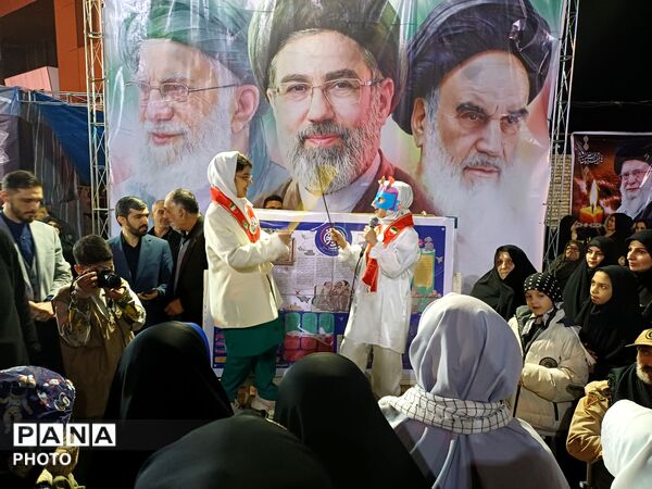 فرهنگیان و دانش‌آموزان گلوگاه یک‌صدا برای انقلاب
