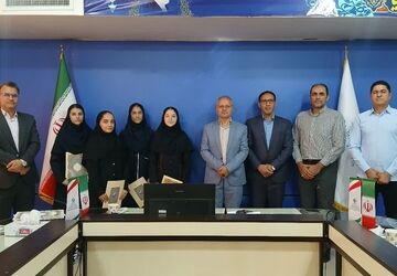 مراسم تجلیل از دانش‌آموزان و قهرمانان ورزشی آسیایی و جهانی در آموزش و پرورش شهریار 