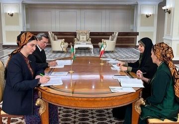 دیدار نائب رئیس خیریه کودکان ترکمنستان با وزیر راه و شهرسازی کشورمان/ بررسی همکاری‌های مشترک در زمینه صلح و اعتماد