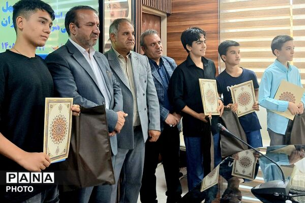 جلسه اختتامیه جشنواره فرهنگی هنری فردا منطقه ۱۹ تهران