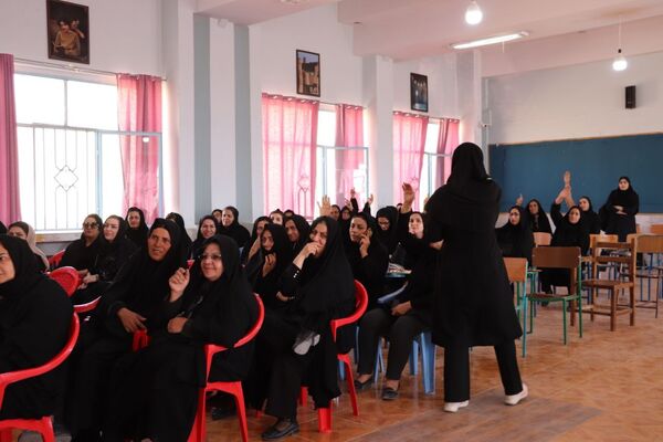 گامی در جهت هم‌افزایی تربیتی؛ جلسه انجمن اولیا هنرستان جنت