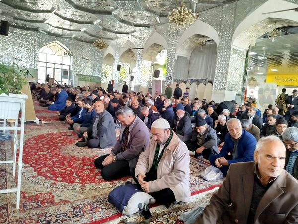 نماز جمعه در شهرستان کاشمر 