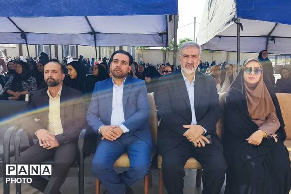 روایت تصویری از همدلی خانه و مدرسه در هفته پیوند اولیا و مربیان