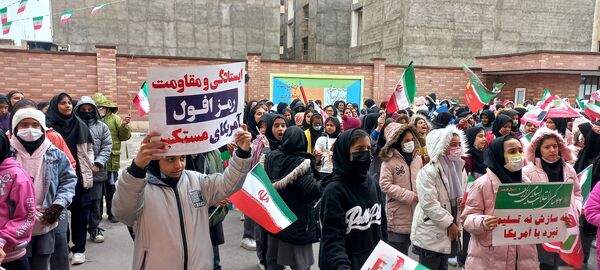 برگزاری جشن پیروزی مقاومت و اعلام حمایت دانش‌آموزان منطقه پردیس از غزه و لبنان