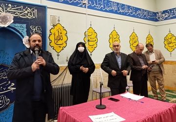 اجرای باشکوه سرود «ایرانمون» توسط دانش‌آموزان مدرسه حضرت معصومه (س)