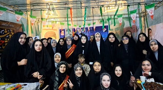برپایی موکب دانش آموزان و معلمان دبیرستان کوثر شهر کهک