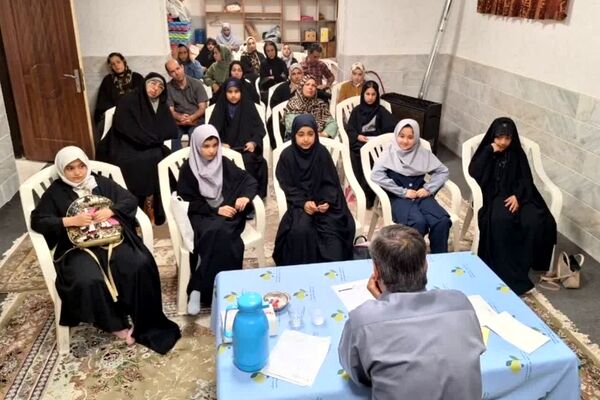 برگزیدگان مرحله استانی مشاعره دانش آموزی در قم معرفی شدند