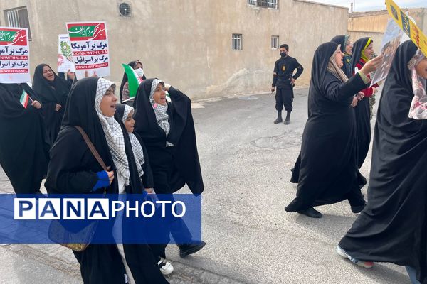 حماسه حضور مردم شهر سورمق در راهپیمایی ۲۲ بهمن