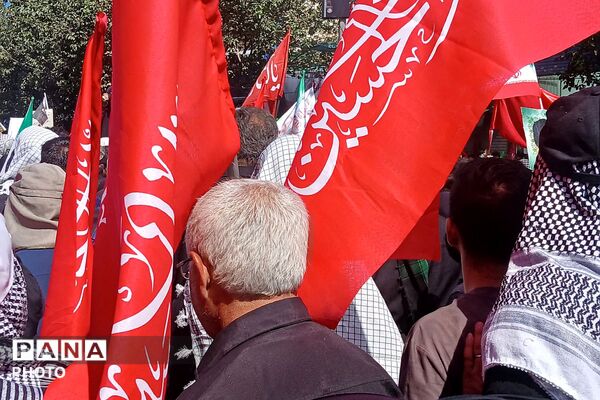 خروش ملت شکست‌ناپذیر در بدرقه رهبر شهید