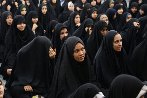 دومین روز اعتکاف دانش‌آموزی دختران در قم