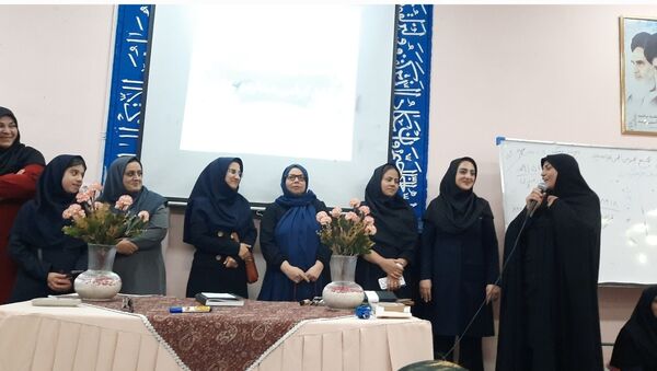  جلسه انجمن اولیا و مربیان در دبیرستان فرهنگیان ناحیه ۷مشهد 