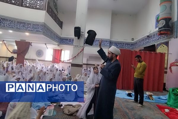 آیین جشن تکلیف دانش‌آموزان دختر شهرستان پردیس در فضایی معنوی و باشکوه