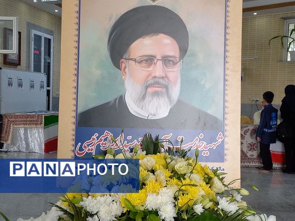 حضور پرشور مردم اصفهان در پای صندوق‌های رأی