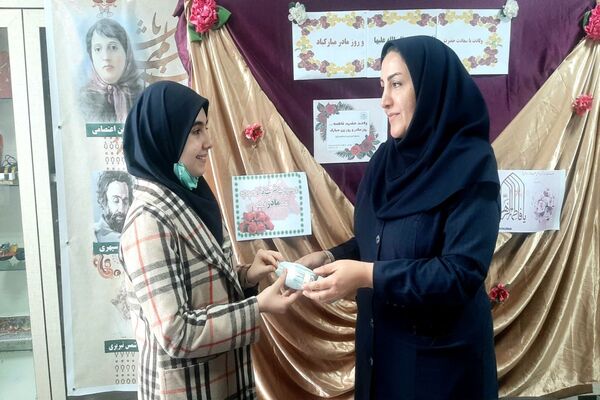  آیین گرامیداشت میلاد حضرت فاطمه(س) و روز مادر در مدارس شهرستان ملارد