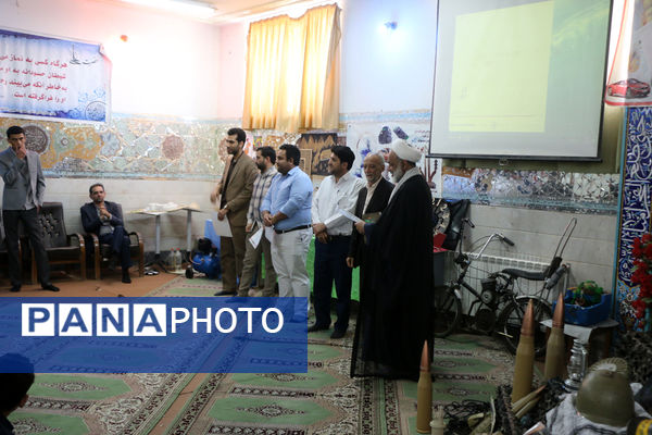 تجلیل از برترین‌های جشنواره پروژه خلاقیت در هنرستان ثامن الائمه قم