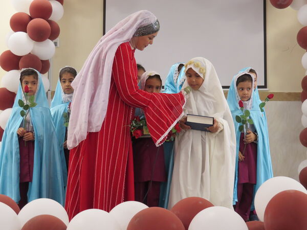جشن الفبا در مدرسه دخترانه امام خمینی(ره) بجنورد