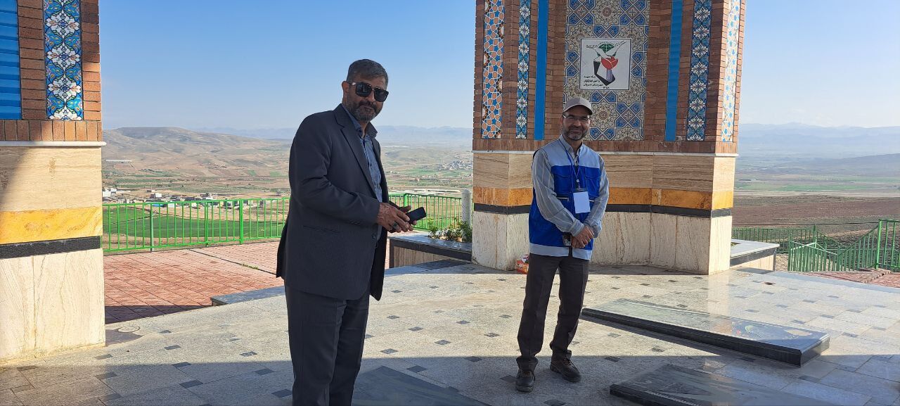 غبارروبی مزار شهدای گمنام در جبل النور شیرکوه شیروان