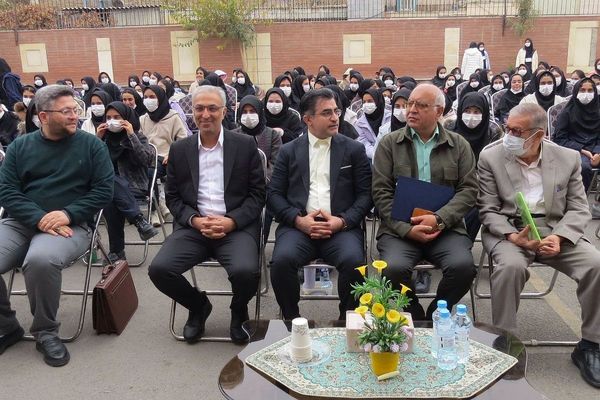 مراسم هفته پژوهش در دبیرستان بانو عفت آهنگری شهرری