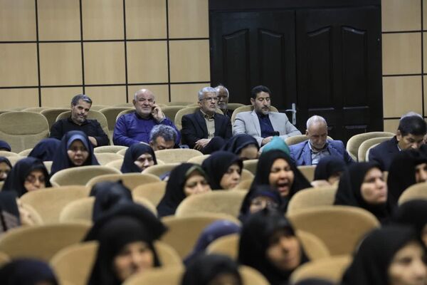 جلسه گرامیداشت و تجلیل از پدران و مادران شهدا 