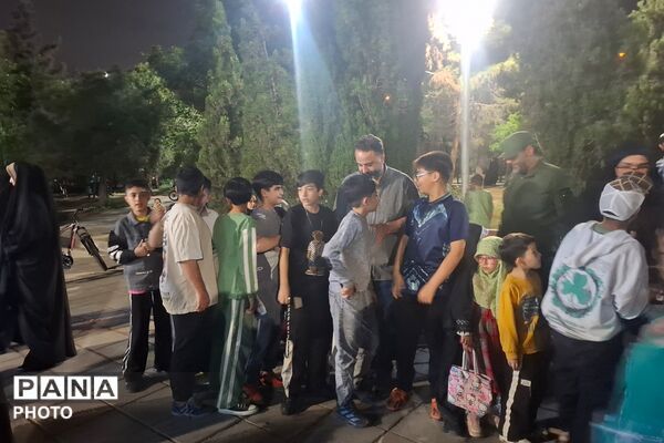 برای حفظ ایران، سنگر ما خیابان