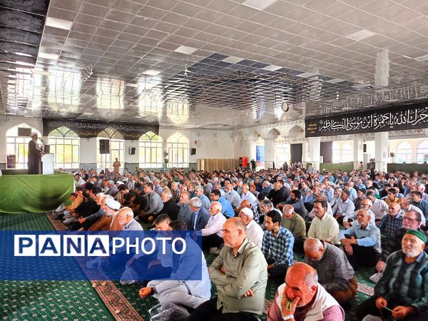 نماز جمعه ای متفاوت با بوی خون خبرنگاران شهید