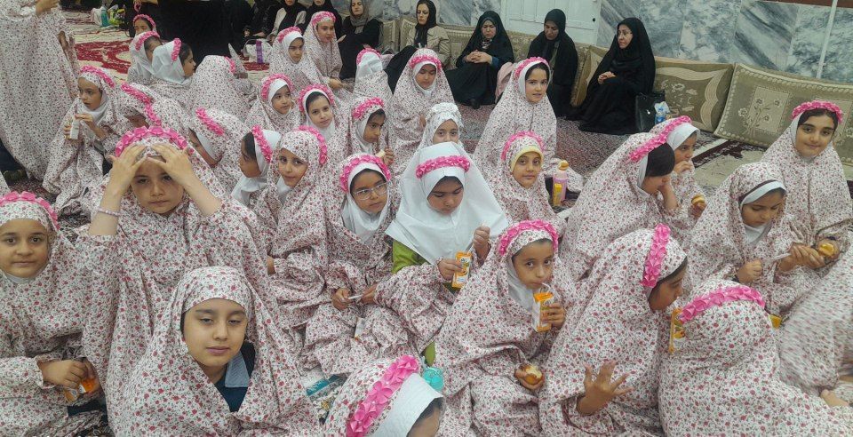 جشن تکلیف دانش آموزان دبستان هیأت امنایی ضحی یک